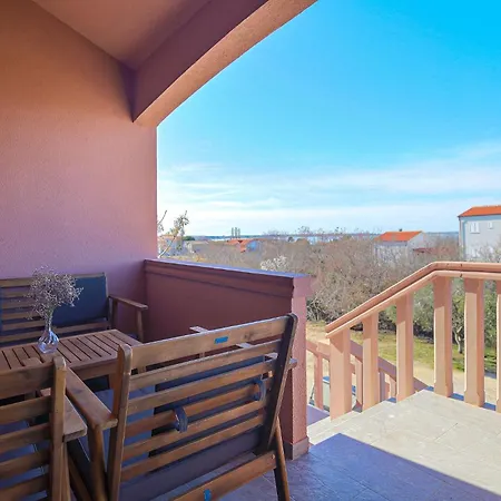 Rubbi, No 2 Apartament